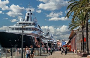 90 x 18 Meter Liegeplatz Port Tarraco - Lerida Quay