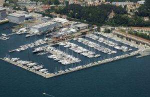 15 x 5 Meter Liegeplatz Porto Lottie, La Spezia Yachthafen