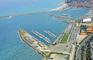 50 x 10 Meter Liegeplatz Porto di Imperia Yachthafen