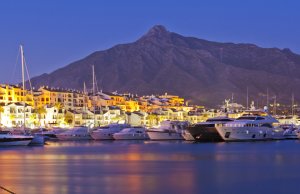 26 x 5.8 Meter Liegeplatz Puerto Banus Yachthafen Zu Verkaufen