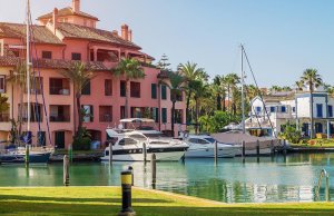 10 x 4.2 Meter Liegeplatz Sotogrande Yachthafen Zu Verkaufen