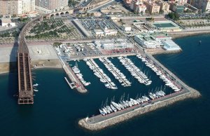 30 x 6.5 Meter Liegeplatz Club de Mar Almeria Yachthafen Zu Verkaufen