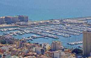 30 x 8.5 Meter Liegeplatz Yachthafen Alicante