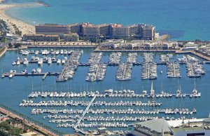 25 x 7.65 Meter Liegeplatz Yachthafen Alicante