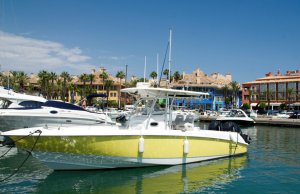 10 x 4 Meter Liegeplatz Sotogrande Yachthafen Zu Vermieten