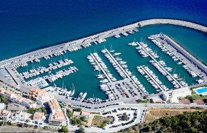 15 x 4.5 Meter Liegeplatz Port Garraf Yachthafen