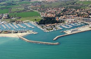 11 x 4.5 Meter Liegeplatz Port de Saint Cyprien Zu Verkaufen