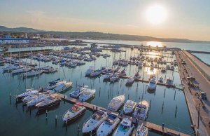 14 x 5 Meter Liegeplatz Yachthafen dei Cesari