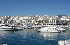 50 x 8 Meter Liegeplatz Puerto Banus Yachthafen Zu Verkaufen