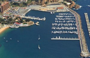 17.6 x 5.6 Meter Liegeplatz Sant Feliu de Guixols Yachthafen Zu Verkaufen