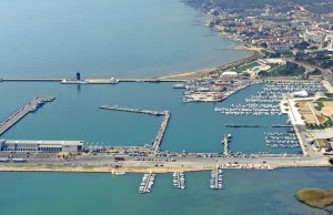 20 x 5.5 Meter Liegeplatz Sant Carles Yachthafen Zu Verkaufen