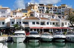 10 x 3 Meter Liegeplatz Cabopino Yachthafen Zu Vermieten