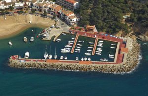 10 x 4 Meter Liegeplatz Puerto de Llafranc Yachthafen Zu Verkaufen