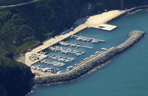 8 x 3 Meter Liegeplatz Portbou Yachthafen Zu Verkaufen