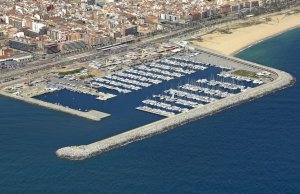 8 x 3 Meter Liegeplatz Port Mataro Yachthafen Zu Verkaufen