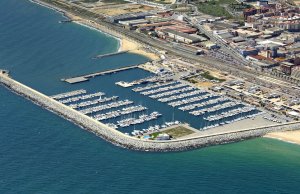 8 x 3 Meter Liegeplatz Port Mataro Yachthafen Zu Verkaufen