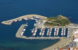 6 x 3 Meter Liegeplatz Port de Llanca Yachthafen Zu Verkaufen