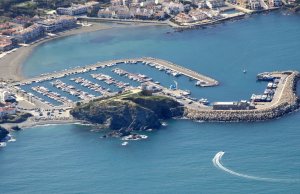 10 x 3.5 Meter Liegeplatz Port de Llanca Yachthafen Zu Verkaufen