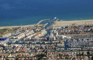 4.5 x 2.5 Meter Liegeplatz Empuriabrava Yachthafen Zu Verkaufen