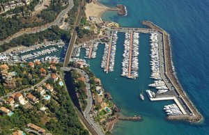 10 x 3.6 Meter Liegeplatz La Napoule Yachthafen Zu Vermieten