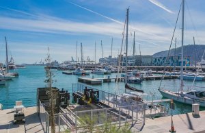 15 X 5 Meter Liegeplatz Yachthafen Vela Barcelona Zu Vermieten