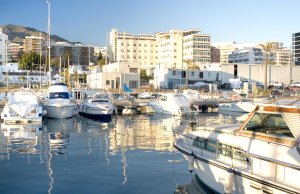 25 x 6.5 Meter Liegeplatz Puerto Deportivo Yachthafen La Bajadilla Zu Verkaufen