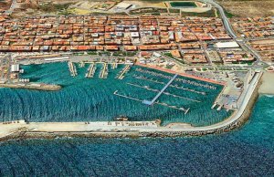 8 x 3 Meter Liegeplatz Puerto de Garrucha Yachthafen Zu Verkaufen