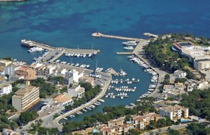 8 x 3 Meter Liegeplatz Real Club Nautico Porto Petro Yachthafen Zu Verkaufen