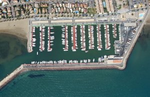 8 x 3 Meter Liegeplatz Puerto Deportivo Pobla Yachthafen Zu Verkaufen