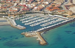 8 x 3 Meter Liegeplatz Club Nautico Torre Horadada Yachthafen Zu Verkaufen