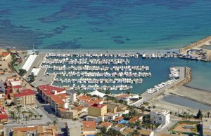 12 x 4 Meter Liegeplatz Club Nautico Torre Horadada Yachthafen Zu Verkaufen