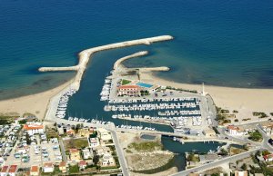 8 x 3 Meter Liegeplatz Club Nautico Oliva Yachthafen Zu Verkaufen