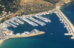 8 x 3 Meter Liegeplatz Club Nautico Javea Yachthafen Zu Verkaufen