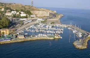 8 x 3 Meter Liegeplatz Club Nautico El Candado Yachthafen Zu Verkaufen