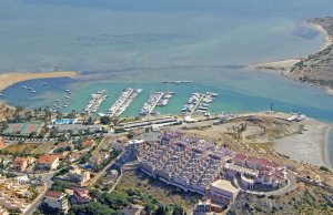 8 x 3 Meter Liegeplatz Club Náutico Dos Mares Yachthafen Zu Verkaufen