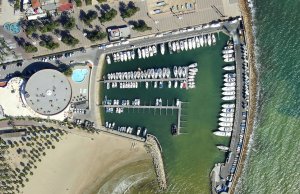 8 x 3 Meter Liegeplatz Club Nàutic Salou Yachthafen Zu Verkaufen