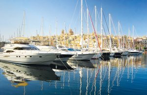 40 x 10 Meter Liegeplatz Grand Harbour Yachthafen Zu Verkaufen