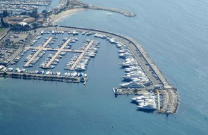 10 x 3.5 Meter Liegeplatz Port Gallice Yachthafen Zu Verkaufen