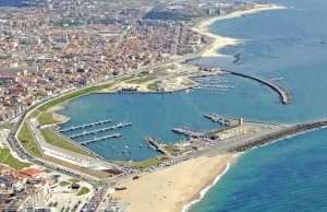 8 x 3 Meter Liegeplatz Yachthafen da Póvoa de Varzim Zu Verkaufen