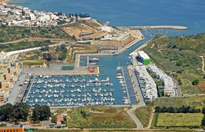 8 x 3 Meter Liegeplatz Yachthafen de Albufeira Zu Verkaufen