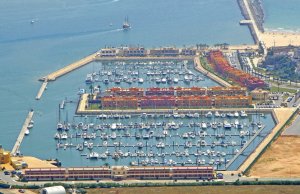 10 x 4 Meter Liegeplatz Yachthafen de Portimao Zu Verkaufen