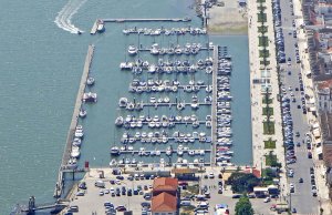 8 x 4 Meter Liegeplatz Porto De Recreio Do Guadiana Yachthafen Zu Verkaufen