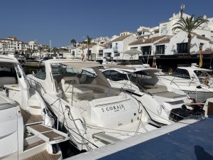 18 x 4.8 Meter Liegeplatz Puerto Banus Zu Verkaufen (parking space included)