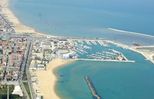 15 x 4.5 Meter Liegeplatz Yachthafen di Pescara Zu Verkaufen