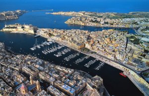 30 x 9 Meter Liegeplatz Grand Harbour Yachthafen Zu Verkaufen