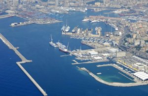 12 x 4.5 Meter Liegeplatz Genova Yachthafen Zu Verkaufen