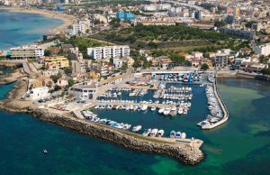 16 X 5.1 Meter Liegeplatz Port Yachthafen Baie Des Anges Zu Verkaufen