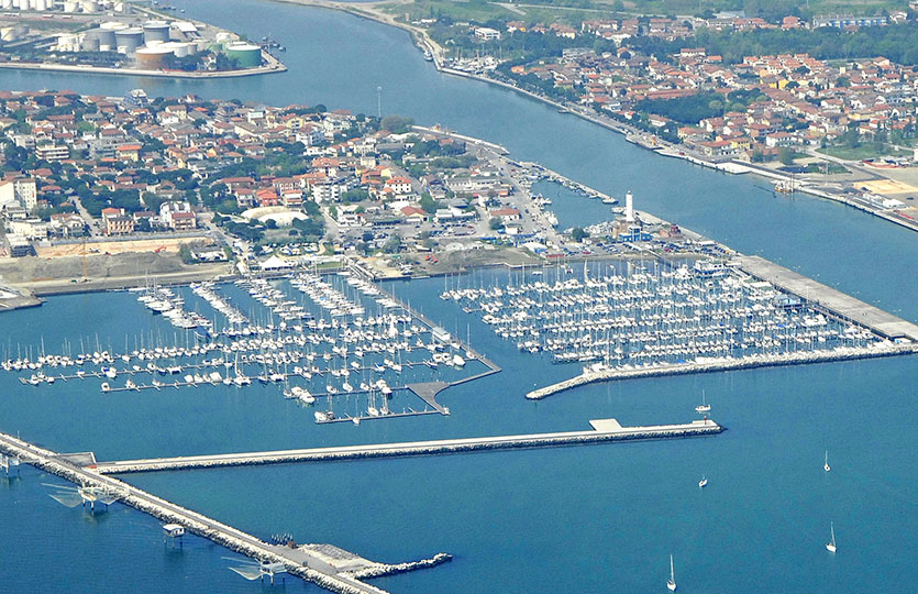 Marina Di Ravenna - Yachthafen Liegeplätze / Liegeplätze